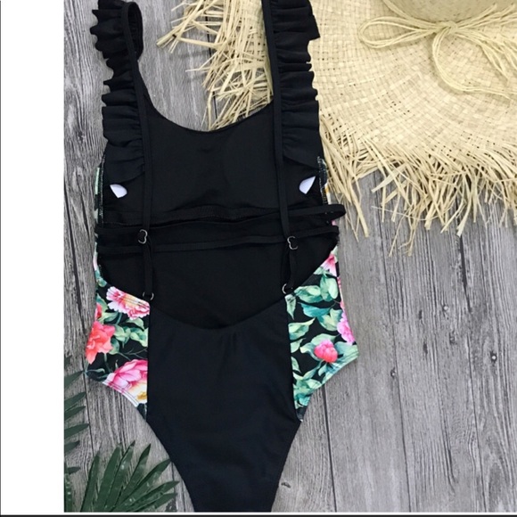 ❤️ SALE LAST Medium Black Vibrant Pink Green Floral One Piece Monokini Swimsuit - Picture 3 of 8